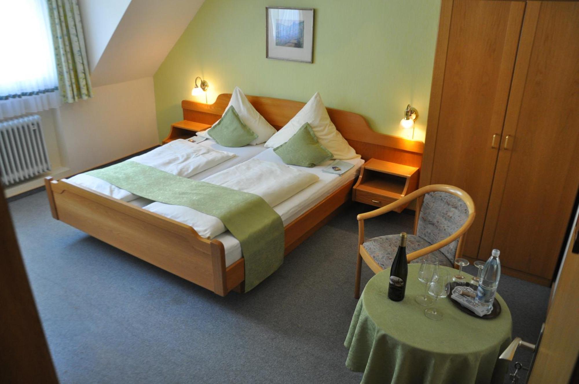 Gutsschaenke Sennerhof Hotel Oberwesel Room photo