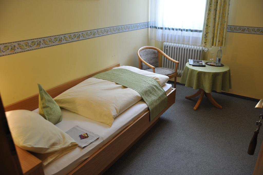 Gutsschaenke Sennerhof Hotel Oberwesel Room photo